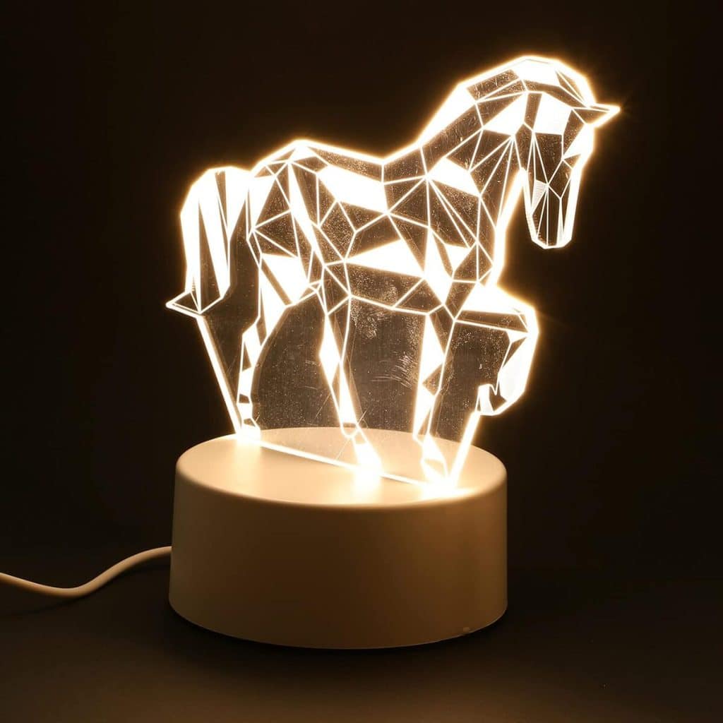 Test de la lampe 3D cheval illusion Toyandona : éclairez votre espace