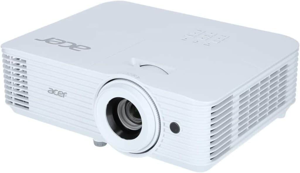 Test du projecteur Acer Home H6541BDi : performance lumineuse à 4000 lumens