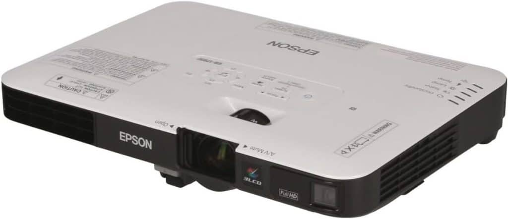 Test du vidéoprojecteur Epson EB-1795F noir