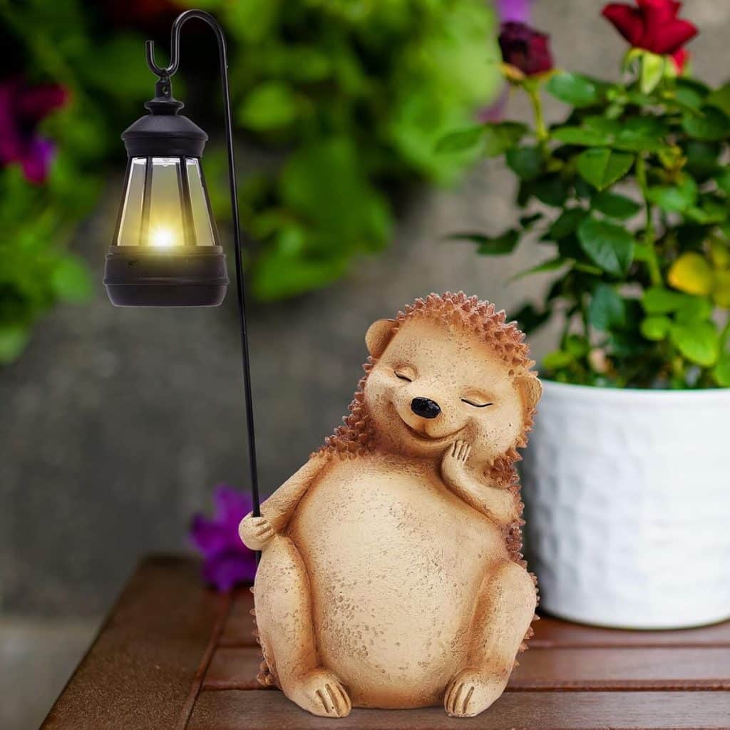 Avis sur la statue solaire hérisson Foyucool : une touche lumineuse pour jardins et terrasses