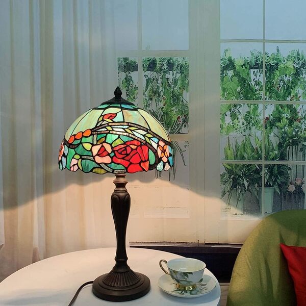 Bieye L30737 Lampe de table en verre teinté style Tiffany avec abat-jour de 30,5 cm de large, 53,3 cm de haut, rouge