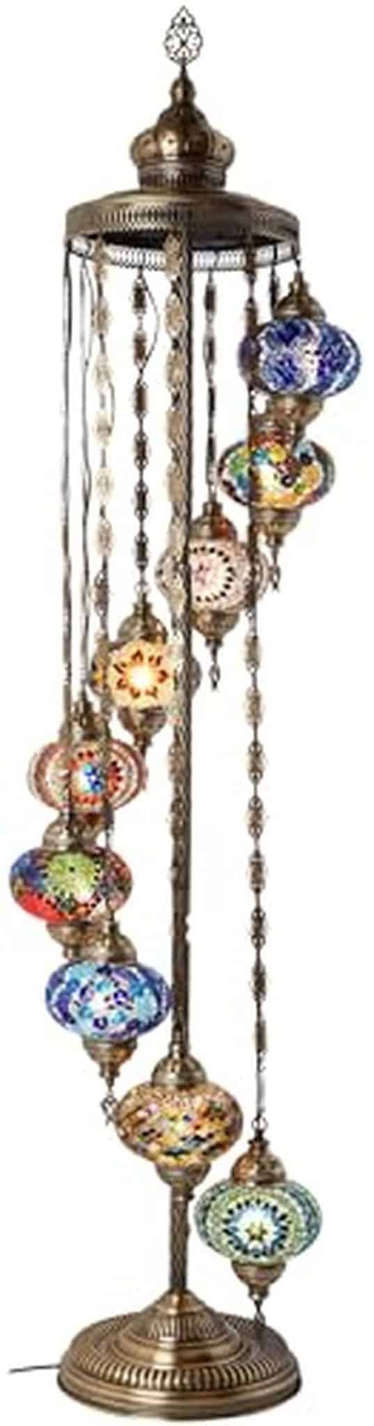 Découvrez notre avis sur le charmant lampadaire turc Demmex aux 9 globes enchanteurs : design unique, ambiance chaleureuse, parfait pour sublimer votre décor intérieur