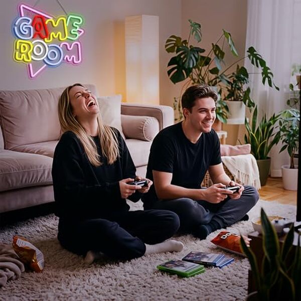 Découvrez notre test complet de l'enseigne néon LED SIGNSHIP idéale pour sublimer et personnaliser votre salle de jeux avec style et éclat