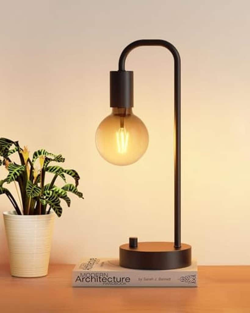 Test : lampe de table ONEWISH, l'industrielle qui s'adapte à vos besoins