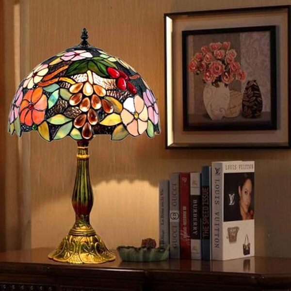 Découvrez notre avis complet sur la lampe Fumat Tiffany : style vitrail authentique, qualité artisanale et charme rétro pour sublimer votre décoration d'intérieur. 