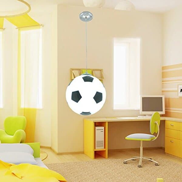 Découvrez notre test complet du luminaire chambre ado LED design football : caractéristiques, avantages et conseils pour bien choisir votre éclairage.