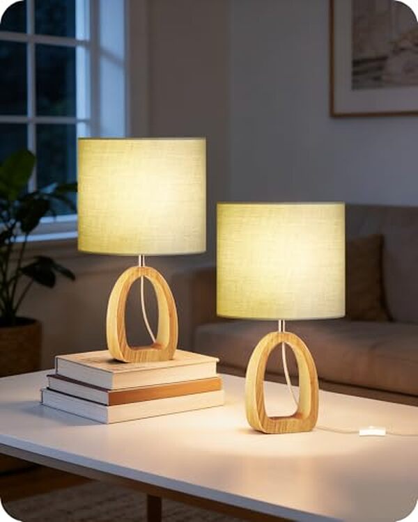 Découvrez notre test des lampes de chevet Goebleson en bois et lin : design naturel, qualité et ambiance chaleureuse pour votre chambre. 