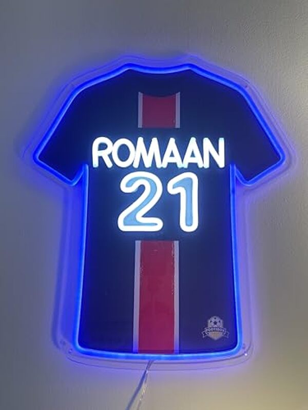 Découvrez notre avis sur la lampe LED personnalisée football, le cadeau idéal pour tous les supporters. Design unique, ambiance personnalisée et qualité garantie.