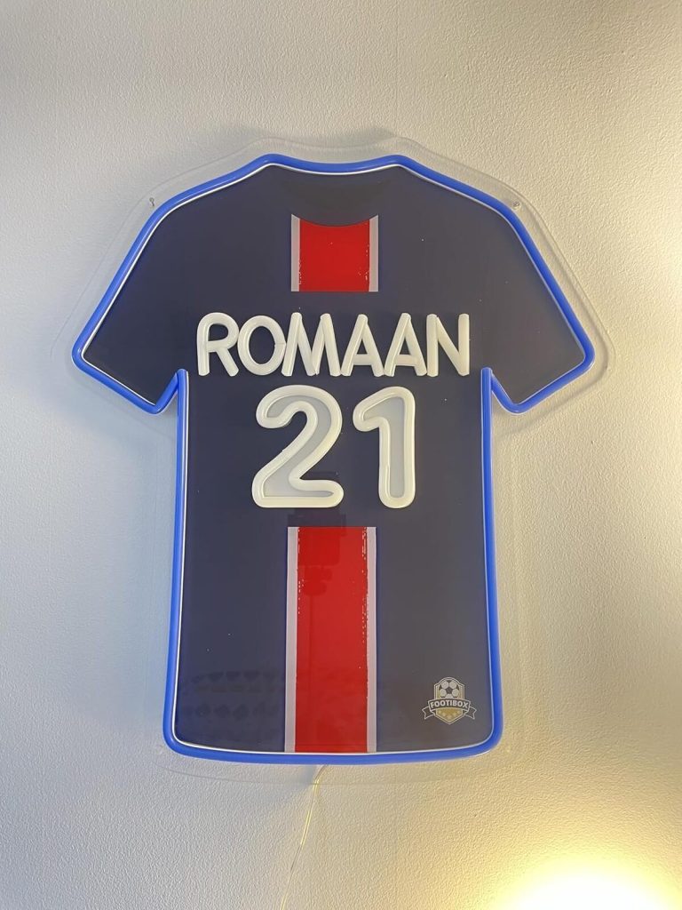 Avis : lampe LED personnalisée football, cadeau idéal pour supporters